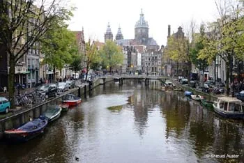 Amsterdamcanal.webp?alt=amsterdamcanal