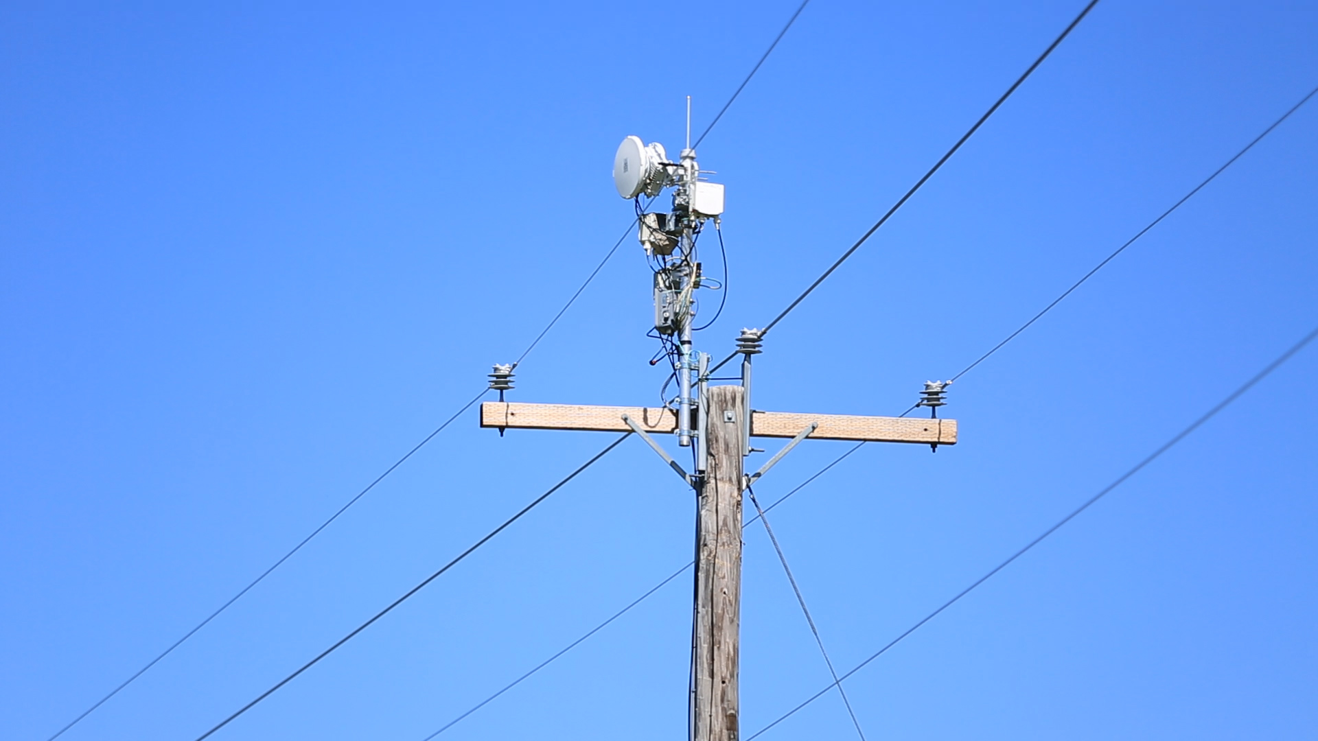 AT&T Project AirGig will use the existing power grid to propagate millimeter wave signals